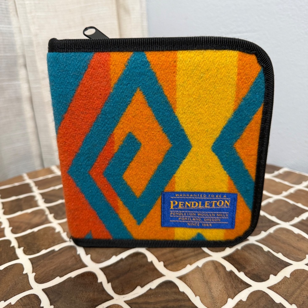 Pendleton Wool 12 Disc CD DVD Case Southwestern Aztec Geometric Multicolor‎ Zip